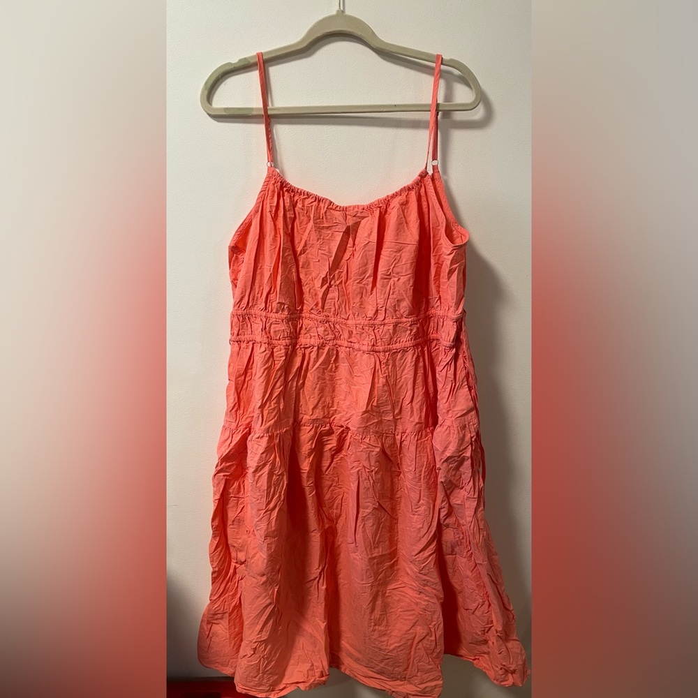 Universal Thread Coral Top